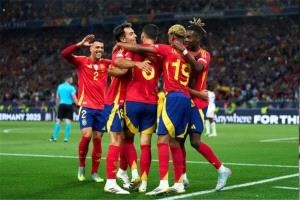 إسبانيا في اختبار قوي أمام تركيا بتصفيات كأس العالم