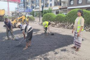 الداؤودي: حريصون على صيانة وتأهيل شوارع مديرية المنصورة