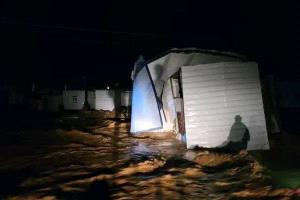 إحصائية رسمية: تضرر 8.6 ألف أسرة نازحة بمأرب جراء الأمطار والسيول والأعاصير