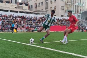 الوحدة يحسم كلاسيكو عدن بثلاثية في شباك التلال