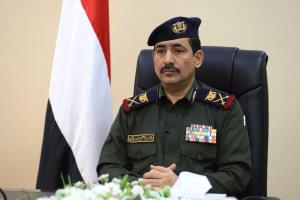 وزير الداخلية يعزي الشيخ أحمد صالح العيسي بوفاة شقيقه المناضل أديب العيسي
