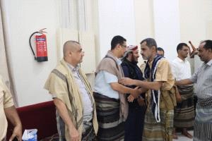 العميد مازن الجنيدي يؤدي واجب العزاء لأسرة الفقيد المناضل أديب العيسي بقاعة عدن مول