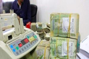 خبير اقتصادي يكشف عن تعافٍ جديد وتسعيرة مرتقبة للريال اليمني