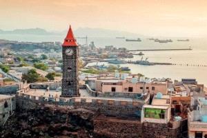 التواهي ترفع جاهزيتها لمواجهة تأثيرات المنخفض الجوي المتوقع على العاصمة عدن