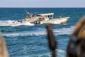 الاتحاد الأوروبي: فرقاطة إيطالية تتمكن من تأمين مرور سفن تجارية بالبحر الأحمر
