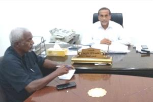 مدير مطابع الكتاب المدرسي حضرموت .. يشيد بدعم الوزير والمدير التنفيذي لتطوير فرع المؤسسة