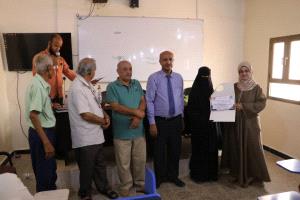 كلية اللغات والترجمة جامعة أبين تكرم مدرسيها المبرزين وطلبتها المتفوقين