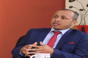 أبو عوذل: حميد الأحمر يتهرّب من جريمة تعز باتهام المقاومة الوطنية