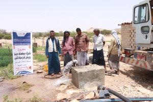 مؤسسة وادي دوعن للتنمية تركب مضخة متكاملة لبئر مياه منطقة لنجاف بالضليعة