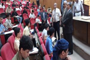 جامعة عدن تدشن امتحانات المفاضلة في كلية الهندسة للعام الجامعي الجديد