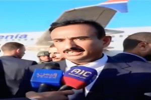 المحافظ بن الوزير يعلن عن مبادرة لدعم تذاكر رحلات الخطوط اليمنية من و إلى مطار عتق الدولي