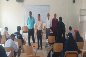 حلبوب يتفقد سير العملية الامتحانية في كلية العلوم الإدارية والمصرفية بجامعة لحج