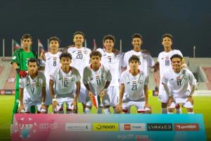 تقديرا لما قدموه وتحفيزا لهم ..مؤسسة عبدالباقي الحبيشي التجارية تمنح نجوم منتخب اليمن مكافاة مالية 10 الف ريال سعودي