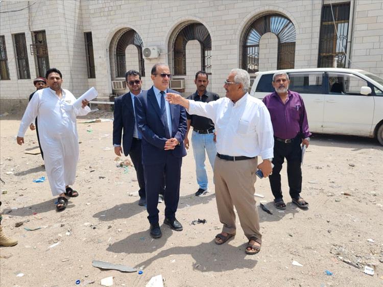 وزير الصحة يطلع على سير التجهيزات النهائية لمختبر جودة الأدوية والأعمال الإنشائية بالهيئة العليا للادوية