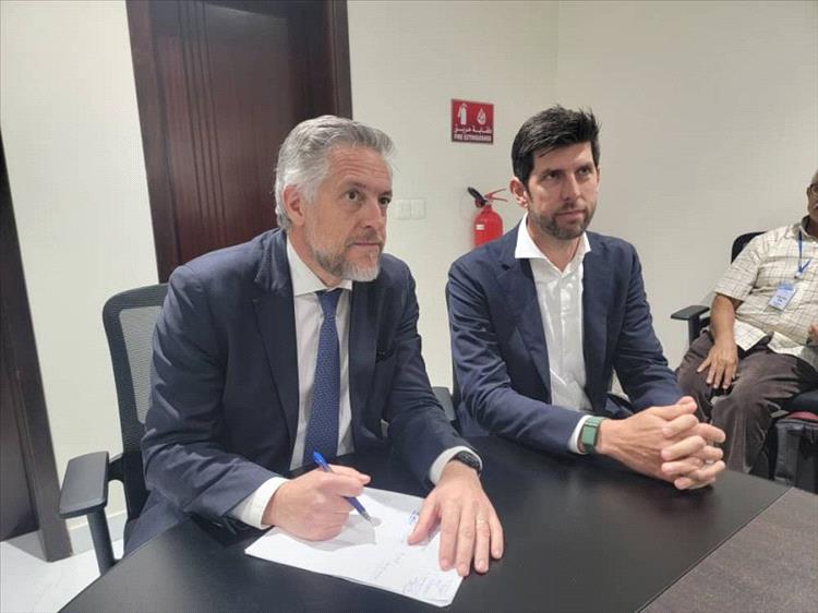 سفير الاتحاد الأوروبي يؤكد دعم جهود الحكومة ويشيد بتحسن الأوضاع في عدن