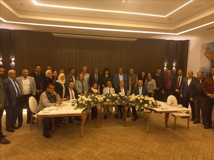 بحفل رسمي تكريم وتوديع مدير الخطوط الجوية اليمنية بمنطقة القاهرة 