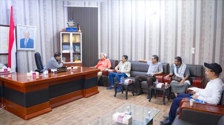 محافظ شبوة يدعو لتبني خطة لاعادة تأهيل قطاع (4) النفطي، وتطوير قدراته الانتاجية