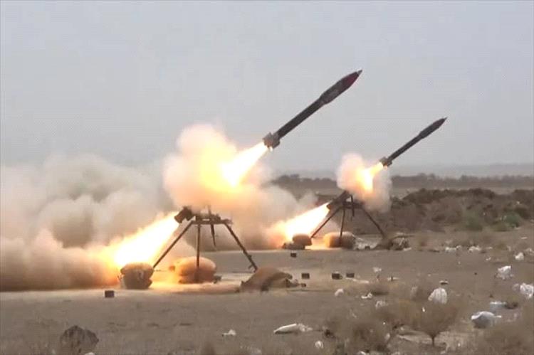 لماذا تتجاهل إسرائيل هجمات الحـ.ـوثيين الأخيرة؟.. باحث سياسي وأمني يكشف الحسابات الخفية.