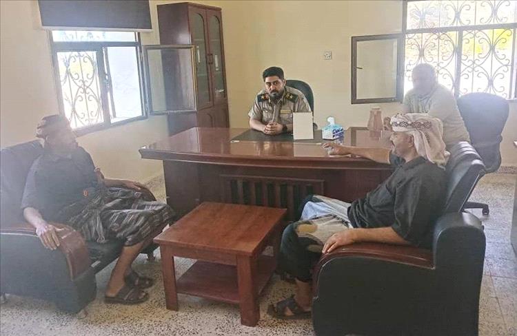 مدير عام مديرية مكيراس "البجيري" يزور ادارة الهجرة والجوازات لودر