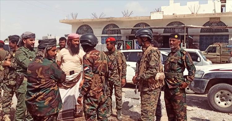 قوات الطوارئ بالأمن الوطني بأبين تؤمن تدشين مشروع صيانة طريق جعار–باتيس