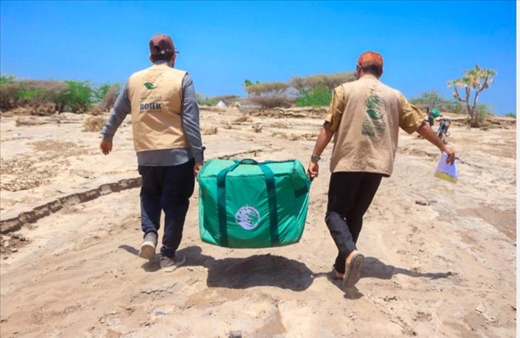 مركز الملك سلمان للإغاثة يقدّم مساعدات إيوائية عاجلة للمتضررين من الأمطار والسيول في الساحل الغربي