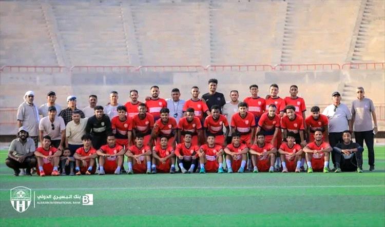 شعب حضرموت يدشّن معسكره في سيئون بأول حصة تدريبية استعدادًا للموسم الجديد