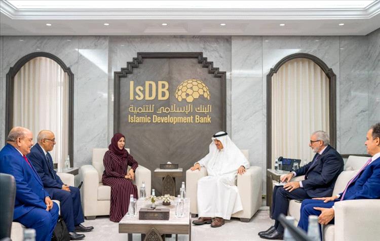 وزيرة التخطيط تبحث مع البنك الإسلامي تعزيز التعاون ودعم أولويات التنمية في اليمن