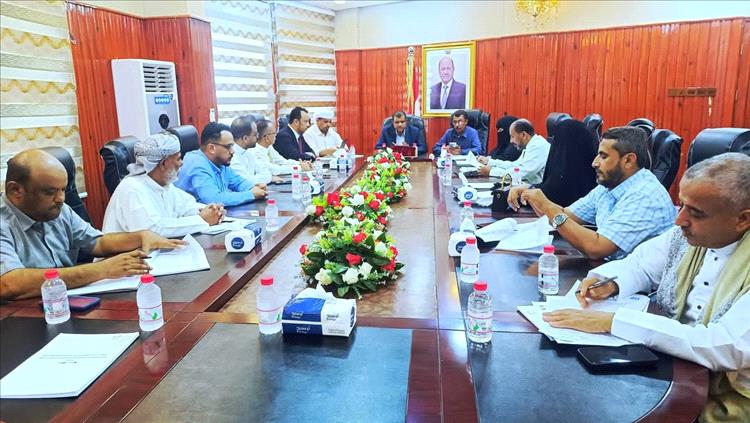 اللجنة الرئيسية تقر خطة التنمية الاقتصادية والاجتماعية بالمهرة وتستعد لإطلاقها رسميًا