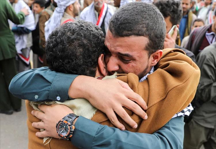 بحث إحياء العملية السياسية وملف الأسرى في اليمن 