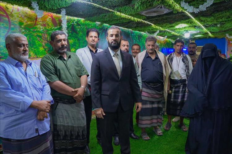 محافظ أبين يزور مؤسسة أنهض للتمكين ويؤكد مساندة ودعم جهود المجتمع المدني