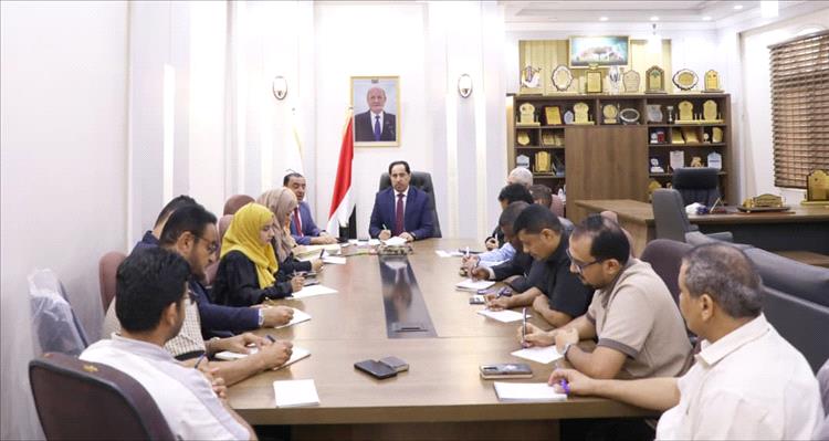 الوزير البكري يناقش مع "مجموعة العمل الشبابي" ترتيبات تنفيذ "الخطة الوطنية لتمكين الشباب"