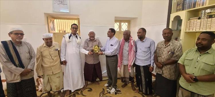 السلطة المحلية بتريم ومكتب الزراعة بالوادي والصحراء يكرّمان كوادر زراعية رائدة