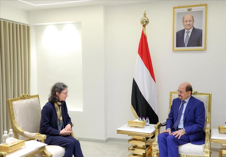 رئيس الوزراء يستقبل في عدن السفيرة الفرنسية لدى اليمن