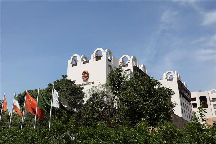 رويترز: فريقا التفاوض الأمريكي والإيراني قد يعودان إلى إسلام اباد