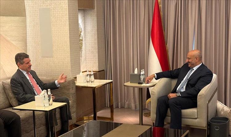 طارق صالح يستقبل السفير الأمريكي لبحث مستجدات الأوضاع في اليمن والمنطقة