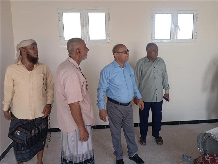 ​مدير عام مديرية تبن يتفقد سير العملية التعليمية والمشاريع الإنشائية بمدرستي ياسر عرفات وبير ناصر