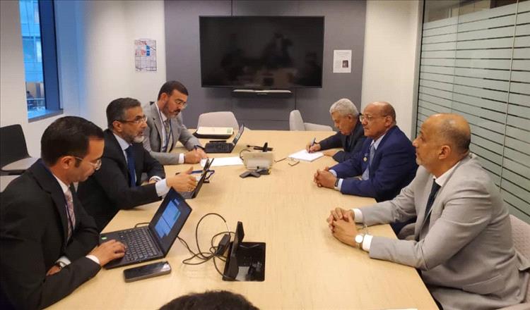 وزير المالية ومحافظ البنك المركزي يبحثان مع قيادة صندوق النقد العربي تنفيذ الإصلاحات الشاملة