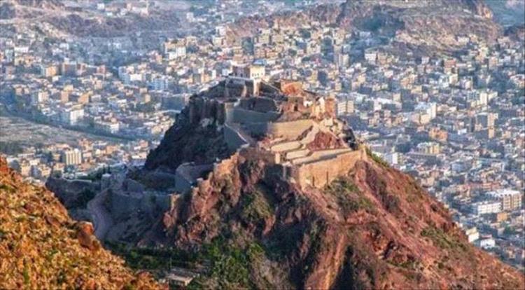 سقوط قيادي حوثي في معارك شرق تعز وتصاعد التوتر على خطوط التماس