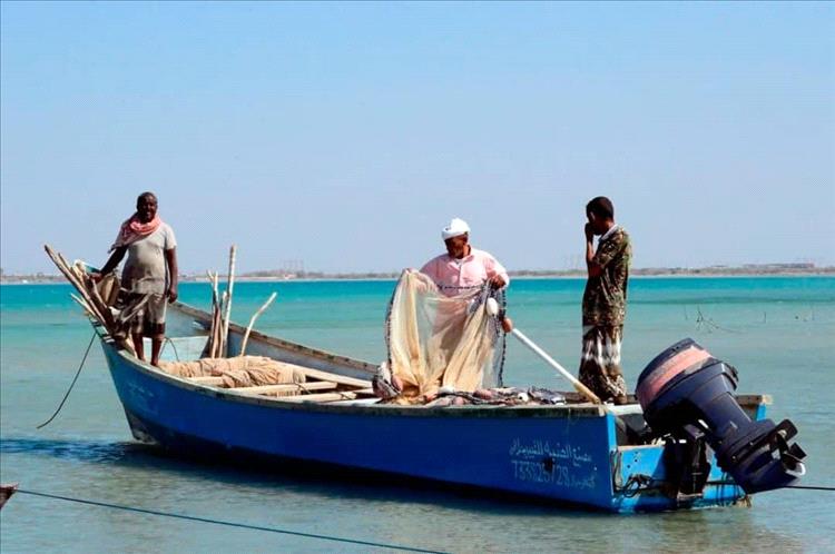 صيادو شبوة يطالبون السلطة المحلية في المحافظة بتفعيل منظومة الحماية والإنقاذ