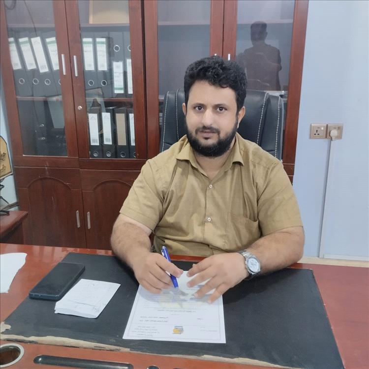 اليافعي : اختناقات جمركية وغرامات ملاحية مبالغ فيها وتفريغ عشوائي يهدد قطاع النقل 