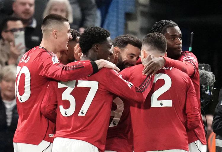 مان يونايتد يعمق جراح تشيلسي بخسارة جديدة في البريميرليج