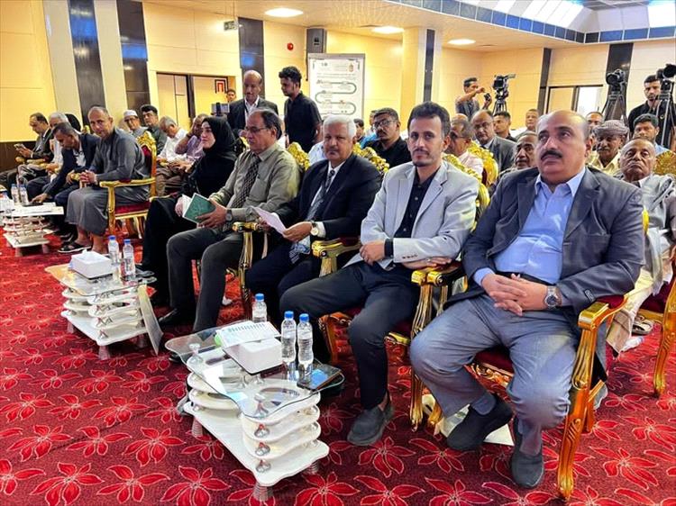 الوكيل الجيلاني يشهد الذكرى العاشرة لتأسيس مركز حضرموت للدراسات التاريخية والتوثيق والنشر