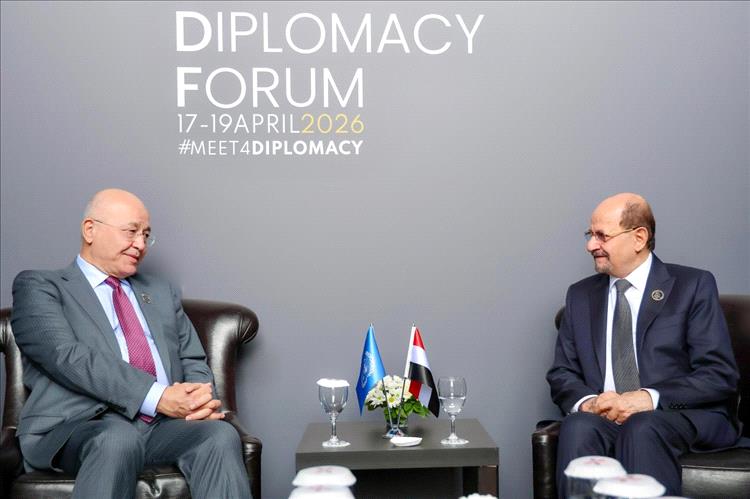 رئيس الوزراء وزير الخارجية يلتقي المفوض السامي للأمم المتحدة لشؤون اللاجئين