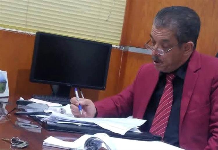 الأصبحي: الاعتداء على منزل رئيس فرع نقابة المحامين بذمار والبيضاء جريمة تستهدف سيادة القانون