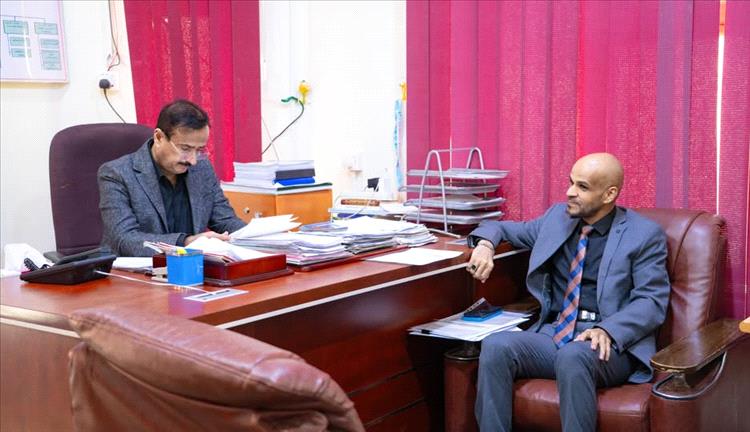 المحافظ بن الوزير يشيد بأداء مكتب الخارجية بشبوة ويؤكد دعم تطوير الخدمات للمواطنين والمغتربين