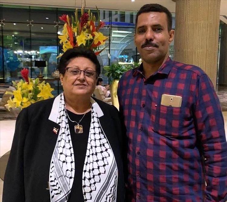 المناضلة فائقة السيد تصل عدن لوداع وتشييع مرافقها الخاص لقمان سعيد 