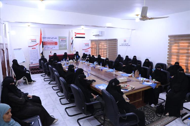دائرة المرأة بالمجلس الأعلى للمقاومة تدشن البرنامج التدريبي للقيادات النسوية في مارب