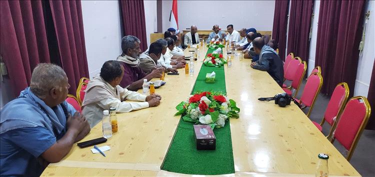 الوكيل بارباع يترأس اجتماع التنفيذي بمديرية القطن وينفذ نزول ميداني للإطلاع على عمل عدد من المرافق الخدمية والتعليمية بالمديرية