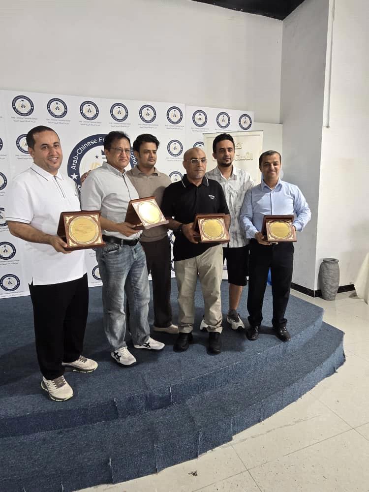 ملتقى أبناء يافع ورجال الأعمال في الصين يكرمون سفير النوايا الحسنة "نايف جرهوم" ورفاقه