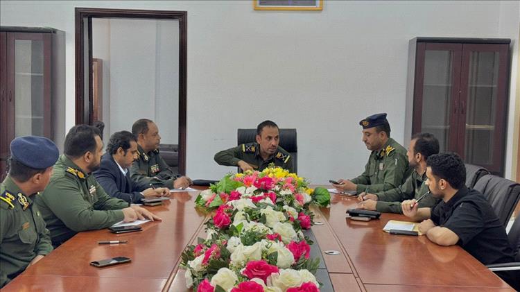 اجتماع في عدن يناقش تطوير خدمات التأشيرات والإقامات للعرب والأجانب